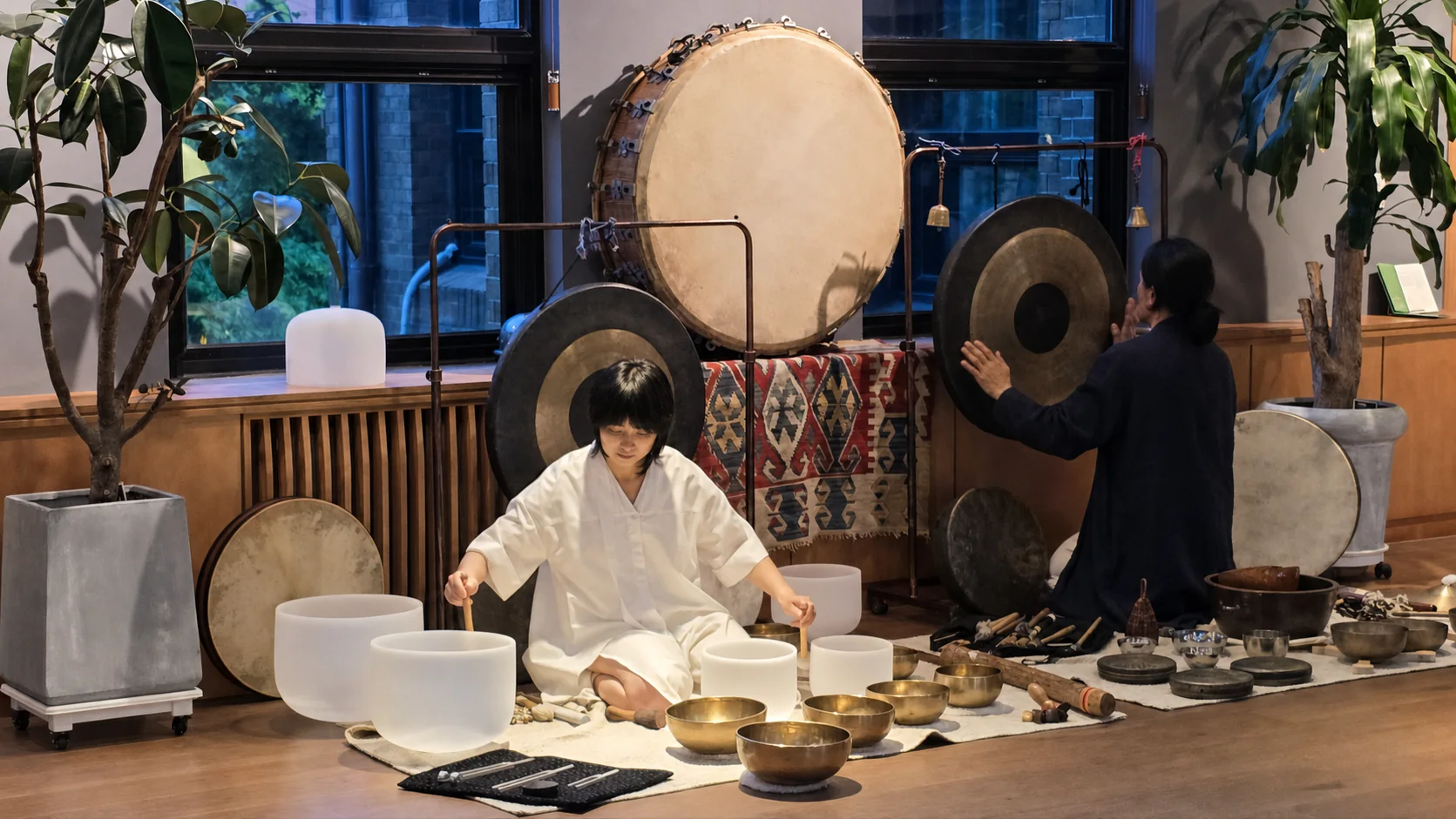 Korean sound meditation in a hanok-inspired wellness space in Seoul